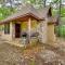 Blissful Broken Bow Studio Fire Pit and Jacuzzi Tub