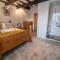 Amazing Guest Cottage in Nottingham with Parking! - Pass the Keys Amazing Guest Cottage in Nottingham with Parking! - Pass the Keys