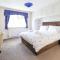 1 The Beeches