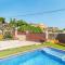 Casa rustica con piscina y jardin