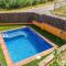 Casa rustica con piscina y jardin