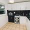 Luxe Spacious & Central 2Bed Luton Apartment - Free Parking - Free Wi-Fi - Near LTN Airport & L&D Hospital