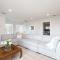 Bright and airy beach vacation spot- perfect for families and ocean views - Moss Beach