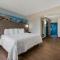 Red Roof PLUS & Suites Virginia Beach - Seaside