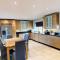 Riverside 4 Bedroom House Wraysbury Staines - Wraysbury
