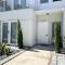 Modern Townhouse with terrace!