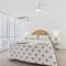 Kawana Beachside Getaway 1 Bedroom Apartment