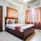FabHotel Home Tree Service Apartment - Nr Anna Tower