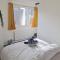 Move inn Estates - Multiple Rooms - لندن