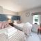Farriers Cottage-Tranquil Haven, Central Location!