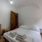 Stylish Loft 2 BDRM Apt On Central Volterra