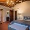 Tuscan dream, lux 2-bed apartment balcony and pool