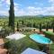 Tuscan Escape Luxury 2 bedroom apartment with pool