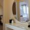 No 1 The Paddock - Spacious holiday home with a hot tub