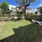 Estepona - Playa - 2 dormitorios con amplio jardín privado Pa24