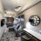 Amazing Unit and View in Uptown Parksuites BGC