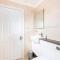 BOURNECOAST - Lovely Two Bedroom VICTORIAN HOLIDAY HOME - GARDEN - WIFI - HB8500
