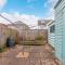 BOURNECOAST - Lovely Two Bedroom VICTORIAN HOLIDAY HOME - GARDEN - WIFI - HB8500