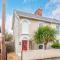 BOURNECOAST - Lovely Two Bedroom VICTORIAN HOLIDAY HOME - GARDEN - WIFI - HB8500
