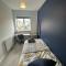 3 Bed Home for Contractors & Relocators with Parking, Garden & WiFi 5 mins walk to Town Centre & Train Station