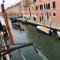 One bedroom apartement with city view and wifi at Venezia