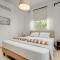 SunnyVillas: 2BR Mythical Apt*Swimming Pool*AK04