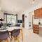 SunnyVillas: 2BR Mythical Apt*Swimming Pool*AK04