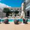SunnyVillas: 2BR Mythical Apt*Swimming Pool*AK04