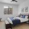 TWO Cozysuites with Pool Jacuzzi in Glendale 10&03 - غليندال