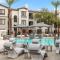 TWO Cozysuites with Pool Jacuzzi in Glendale 10&03 - غليندال