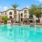 CozySuites Glendale by the stadium w pool 07