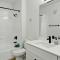 CozySuites Glendale by the stadium with pool 06