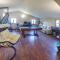 Stunning Home In Capannori With Jacuzzi