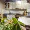 Stunning Home In Capannori With Jacuzzi