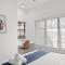 CozySuites Chandler with 2 pools, jacuzzi, arcade! - Chandler