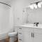 CozySuites Chandler with 2 pools, jacuzzi, arcade! - Chandler
