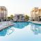 Red Desert Loft Resort 37 Pickleball Courts, Foosball, Resort Pool with Waterslide & Jacuzzi! - 圣乔治