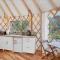 Luxury Yurt, Alpacas and llamas near Downtown Wimberley and Wineries - ويمبيرلي