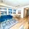 Perfect Brand New Condo Downtown Sidney