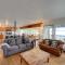 Cozy Beachouse View and Deck, Steps from Skagit Bay