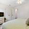 Paradise Palms- Tropic Suite- Pool - Steps to Ocean - 10 min to Downtown - St. Augustine