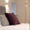 The Hideaway with Cosy Fireplace by LetMeStay