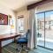 Metro PHX STUDIO QUEEN UPSTAIRS sleeps 4 modern design best amenities