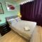 Letzi Ensuite, 15 Min to Heathrow, Fast WiFi