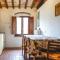 1 Bedroom Amazing Apartment In Castelfranco Piandisc