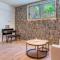 Saronis Suites