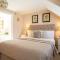 Teagles Cottage in Stow with parking
