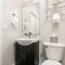 CozySuites Music Row Spacious 2BR with free parking 40