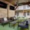CozySuites Music Row Spacious 2BR with free parking 55