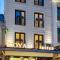 Royan Suites
